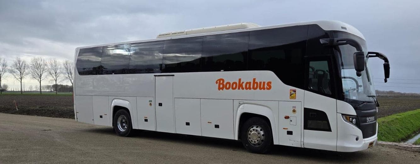 Midibus huren met chauffeur
